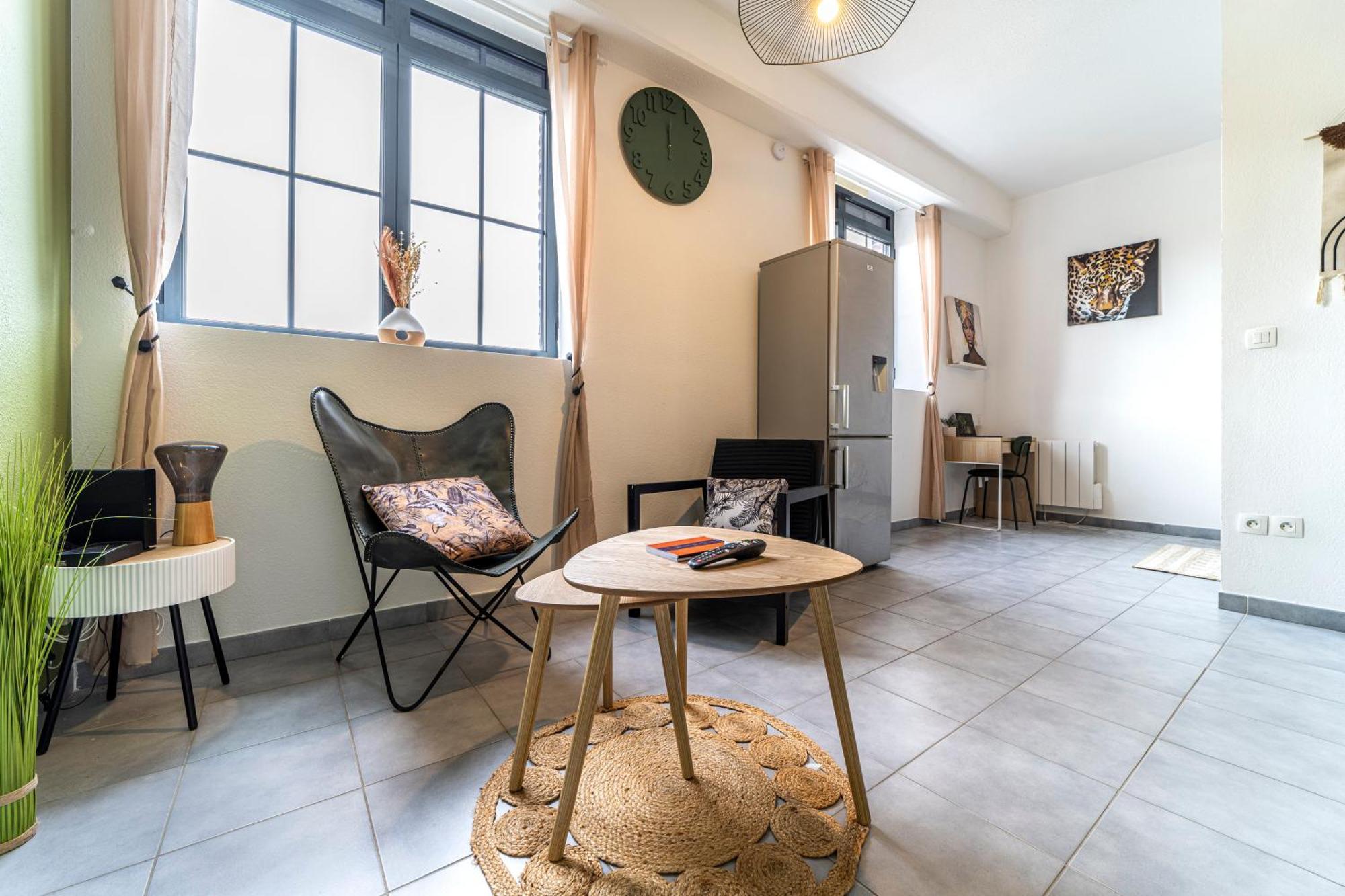 Stay Cosy Lille I Tourcoing - Appartement - Hypercentre - Parking Securise - Wifi - Netflix - Cuisine ภายนอก รูปภาพ