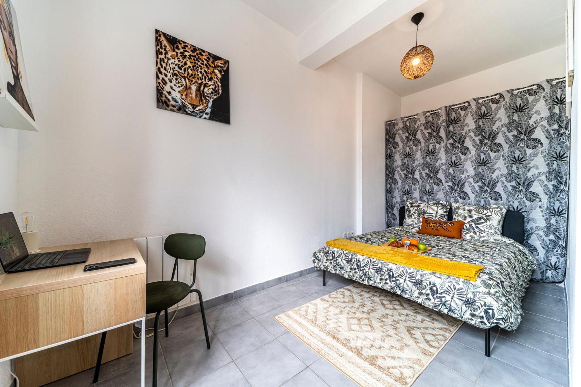 Stay Cosy Lille I Tourcoing - Appartement - Hypercentre - Parking Securise - Wifi - Netflix - Cuisine ภายนอก รูปภาพ