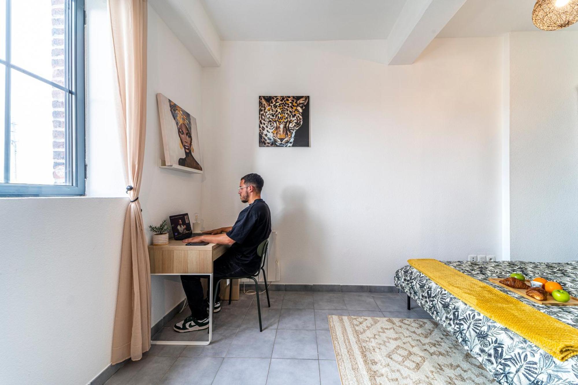 Stay Cosy Lille I Tourcoing - Appartement - Hypercentre - Parking Securise - Wifi - Netflix - Cuisine ภายนอก รูปภาพ